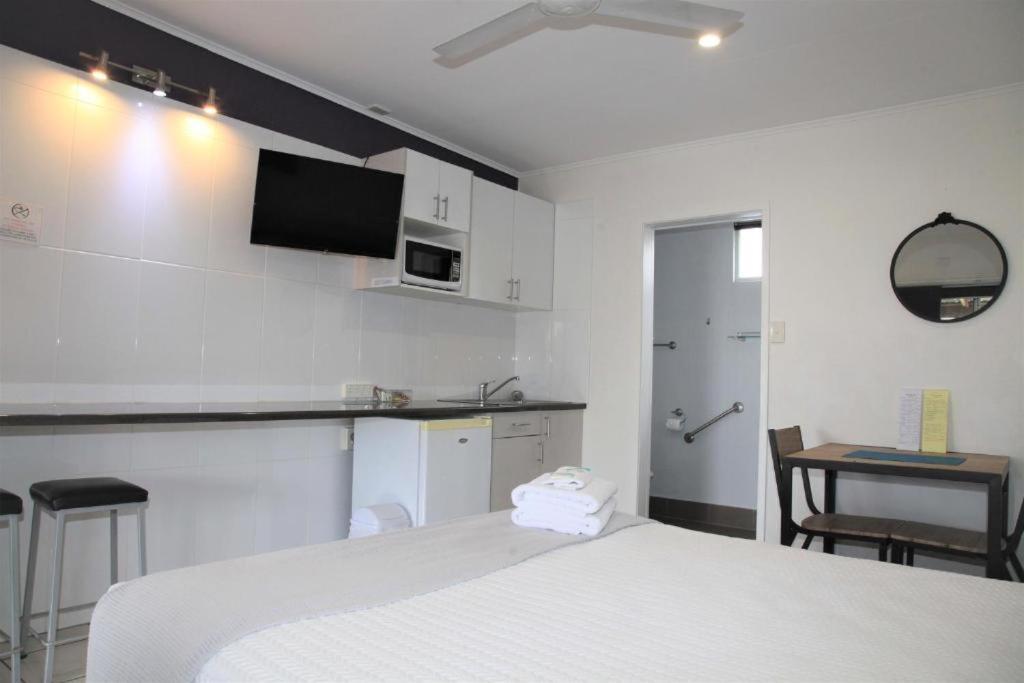Charm City Motel Bundaberg Eksteriør bilde