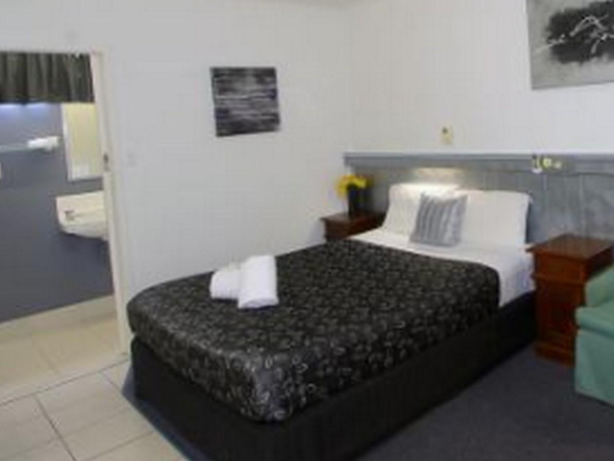 Charm City Motel Bundaberg Eksteriør bilde
