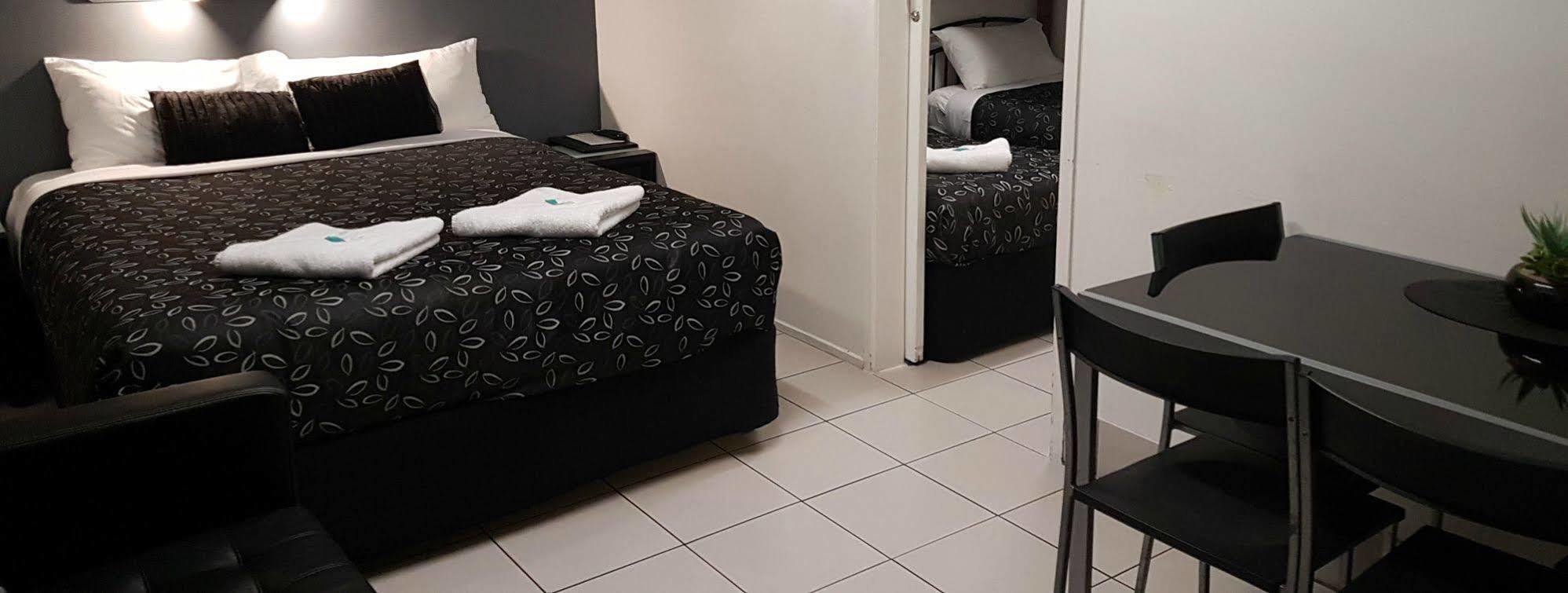 Charm City Motel Bundaberg Eksteriør bilde