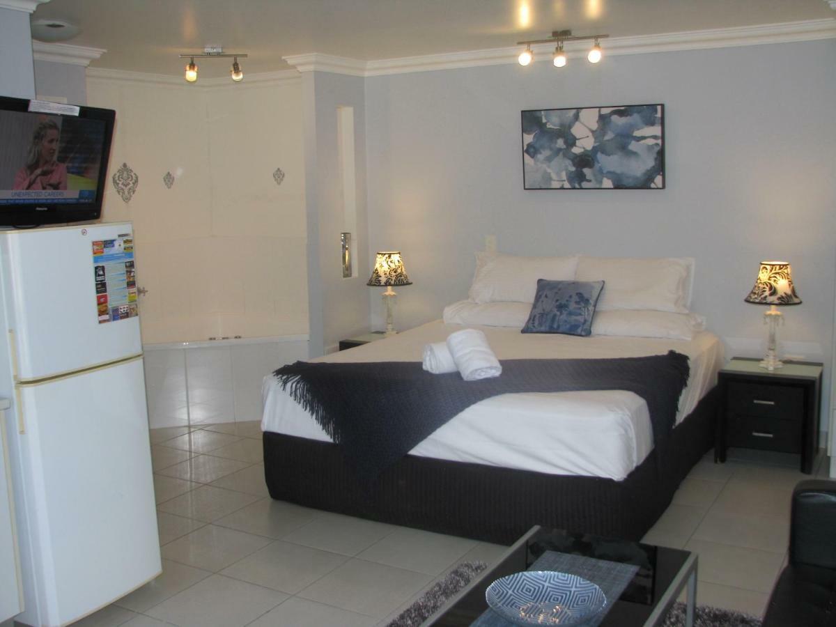 Charm City Motel Bundaberg Eksteriør bilde